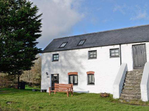 Carew Newton Casa | Dilys - 19076