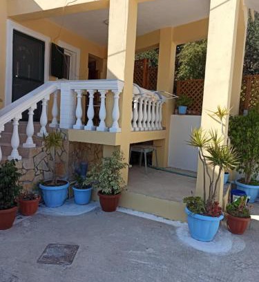 Petriti Apartamento | Dimitris House Petriti