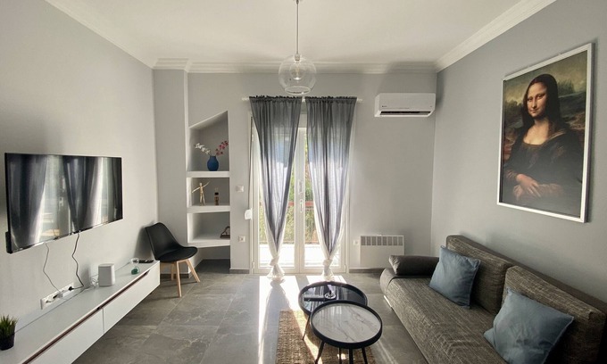 Petralona Apartamento | Dimofontas - Modern Renov Hub at the heart of Thiseio, Gkazi & Acropolis