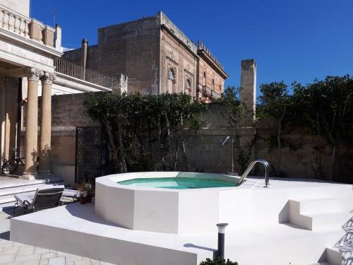 Lecce Historic Center Cama Y Desayuno | Dimora Charleston Lecce parcheggio privato in loco gratis