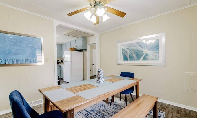 West Columbia Casa | Dine Outside! Patio & Grill - Adorable on Taylor
