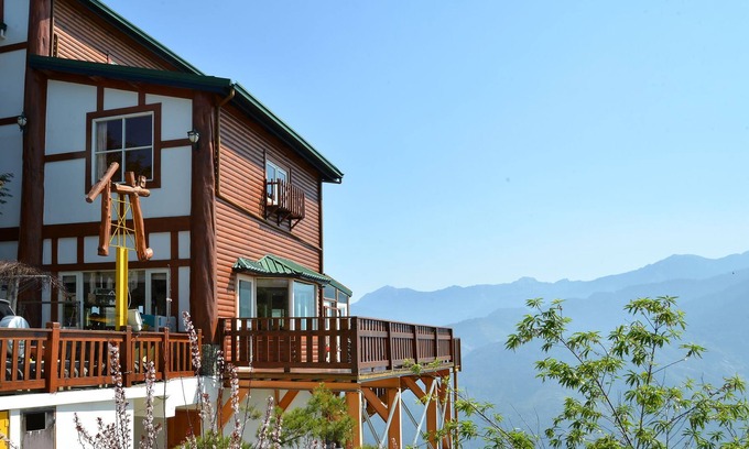 Ren'ai Cama Y Desayuno | DingdaiGlass Villa