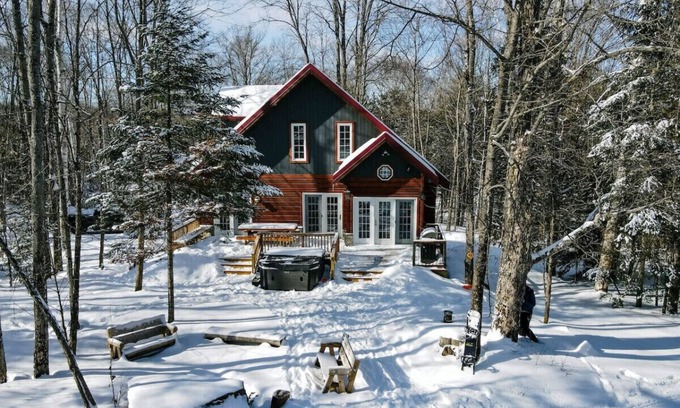 Eagle Lake Chalet De Esquí | "Dingle Run Lodge" at Sir Sam's (hot tub/sauna)