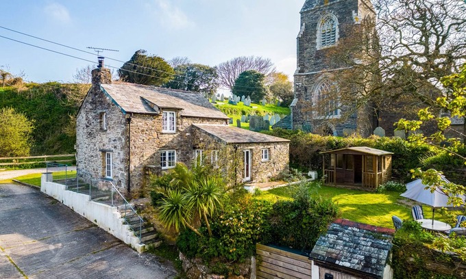 St Minver Cabaña | DINGLES COTTAGE, pet friendly, with a garden in Rock