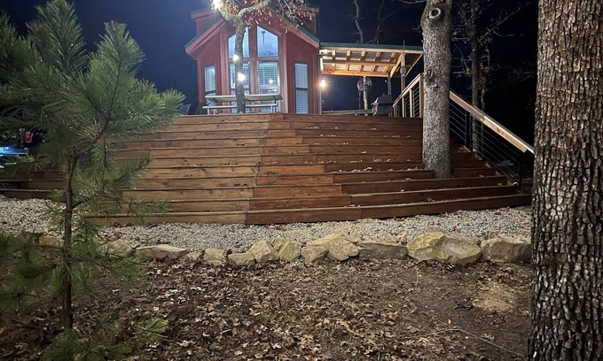 Rattan Cabina | Dinosaur Valley Disc Golf Course and Cabin rental