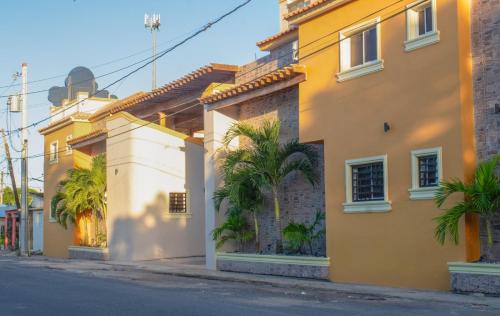Zona Colonial Hotel | Diosamar Hotel y Suites