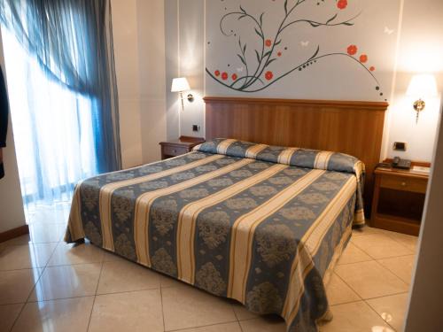 Alessandria Hotel | Dipendenza Hotel Londra