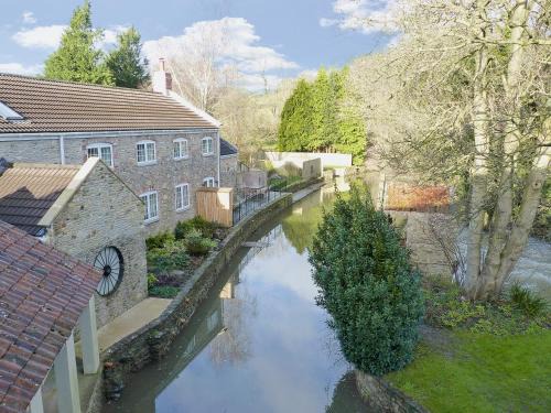 Frome Casa | Dippers Folly