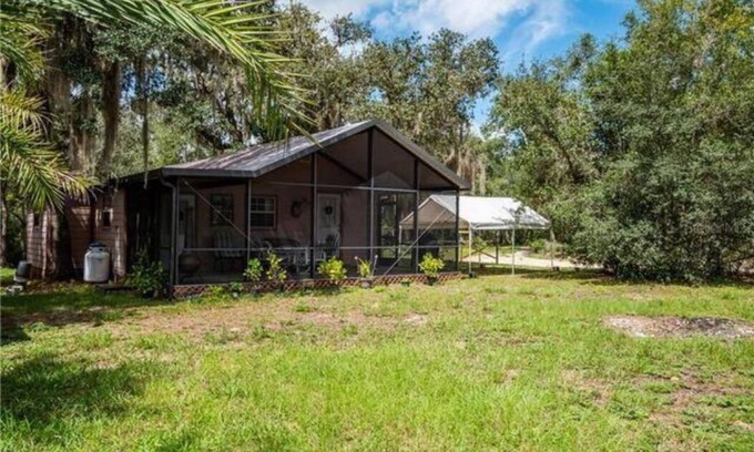 Edgar Casa | Direct access to Ocala North OHV Trail, minutes from Rodman Dam