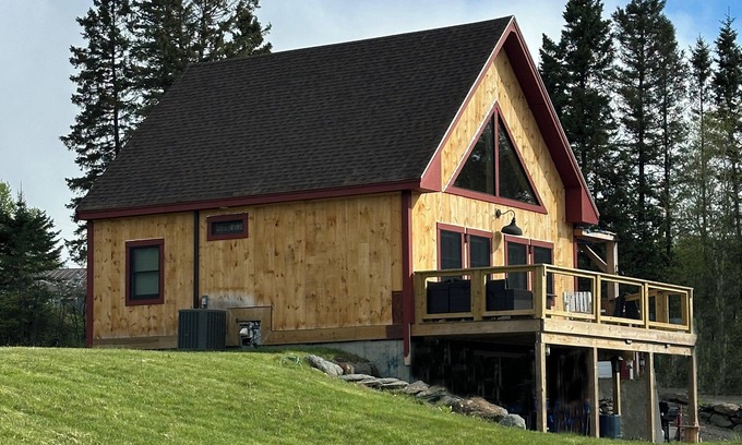 Colebrook Cabina | Direct ATV Trail - CENTRAL AC - NEW 3-Bedroom Cabin with Mountain Views - WiFi