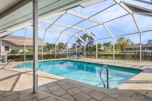 Caloosahatchee Casa | Direct Gulf Access, Large Heated Pool, and Pet-Friendly! - Villa Paws in Paradise - Roelens