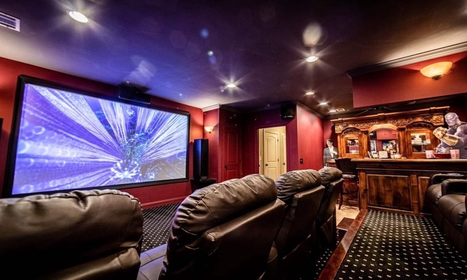 Lake Oconee Casa | Direct Lake Access | Home Theater | Sleeps 8