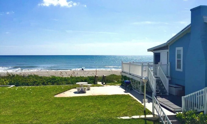 Interchange Square Casa | Direct Oceanfront with Secluded privacy