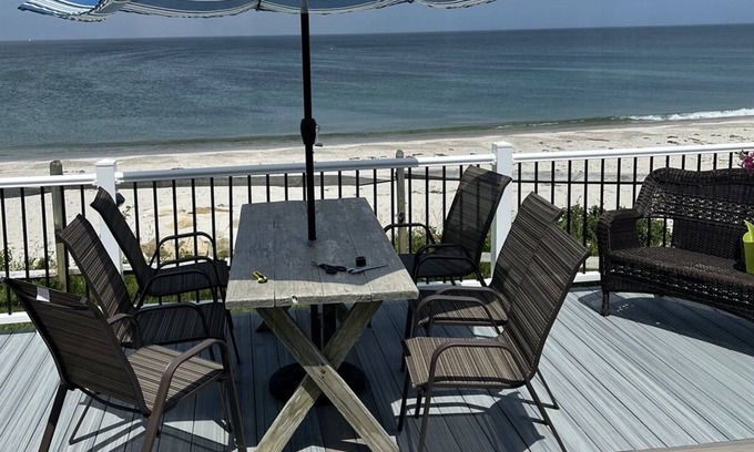 Plymouth Cabaña | Direct Oceanfront!3 Bedroom 2 bath. Accepting Winter rental Nov. to May 2023