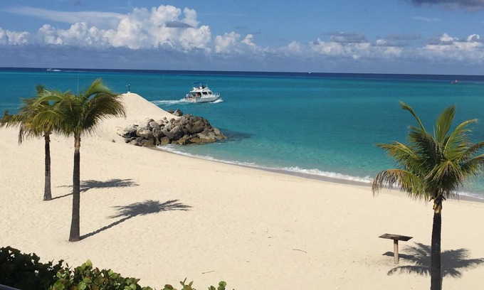South Bimini Condominio | Direct Oceanfront Bimini Cove 20i 3/3 Townhouse NEWLY RENOVATED