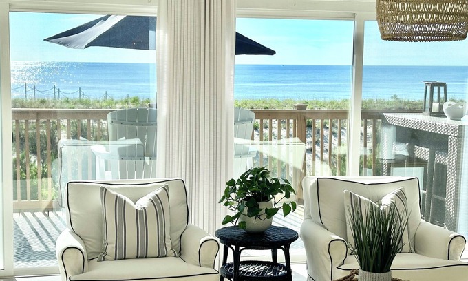 South Bethany Casa | DIRECT OCEANFRONT House, interior renovation 2022; VERY RARELY RENTEDor occupied