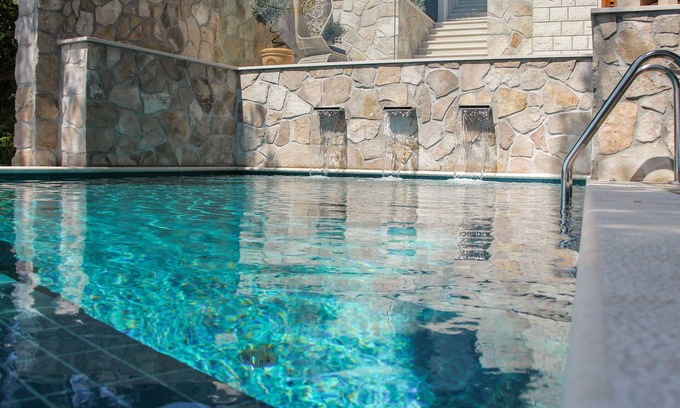 Cove Basina (Jelsa) Villa | Exclusivo recién reconstruido Stone Villa On The Sea directamente al propietario