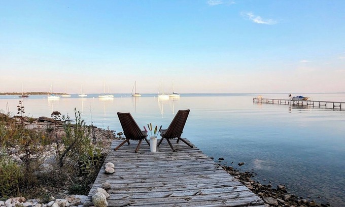 Northport Casa | Direct waterfront on Grand Traverse Bay , firepit, grill, large yard, pet ok