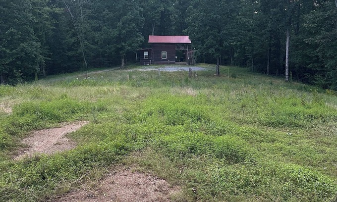 Ashley Oaks Cabina | Direct Windrock trail access Breathtaking views right from your bedroom sleeps 4