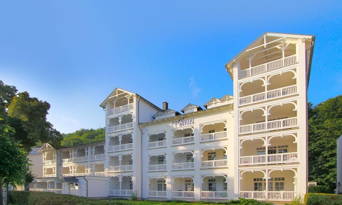 Binz Apartamento | Directly on the beach promenade, balcony with sea view - Aparthotel Ostsee FeWo 10
