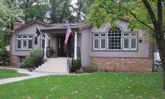 Anchorage Casa | ¡SEMANA DE COMISIÓN DE USNA DISPONIBLE 2020! Precioso, remodelado 3BR, 3 BA BA SFH completo!