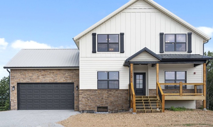 Reeds Spring Casa | Discounted rates for summer!Table Rock views! 6Bdm
