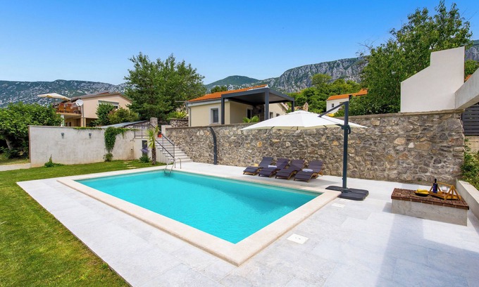 Grizane Cabaña | Discover a cozy vacation home in Grižane, designed for up to four guests.