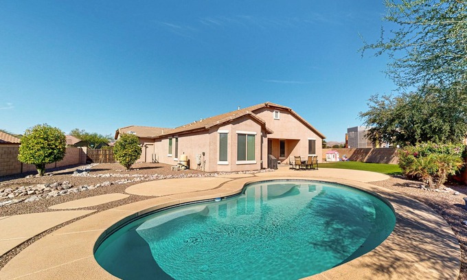 Marana Casa | Discover a delightful getaway with private pool, patio, & BBQ in Marana, AZ.