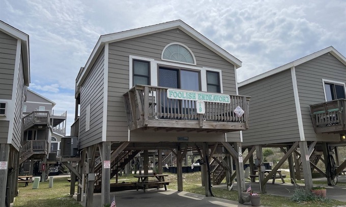 Hatteras Condominio | ¡Descubre un tesoro escondido en esta cabaña única y cómoda, Foolish Endeavor II!