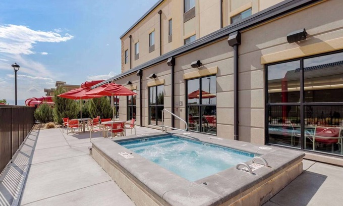 Loveland Casa | Discover Comfort in 2 Classic Suites Close to Loveland Sports Park