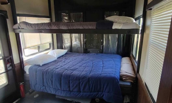 Jacumba Alquiler De RV | Discover Desert Tranquility: Comfortable Resort with Nature Access