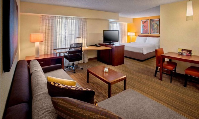 Bethlehem Hotel | Discover Lehigh Valley Attractions w/ Parking & Swimming Pool, Free Breakfast