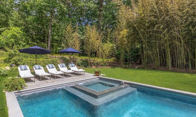 Northwest Harbor Villa | Discover Luxury and Serenity at Villa Edwards Hole in East Hampton