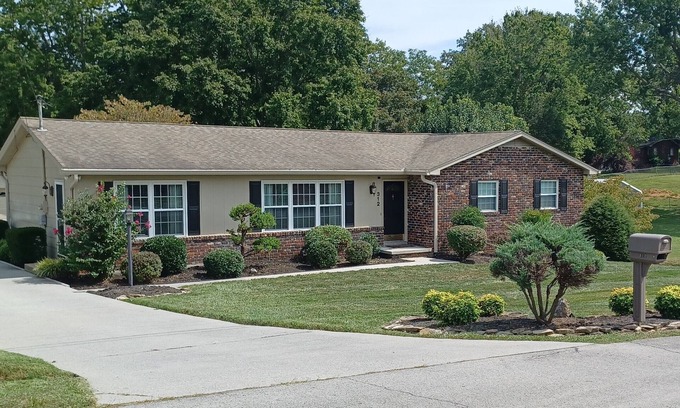 Maryville Casa | Discover Maryville and the Great Smoky Mountains