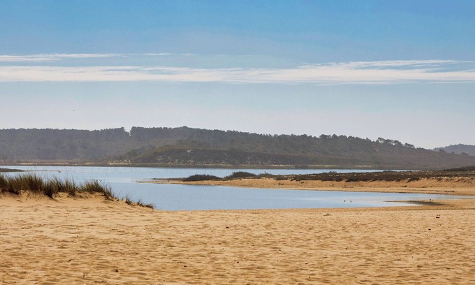 Santiago do Cacem Apartamento | Discover a paradise: stunning beaches, golf courses and historic sites