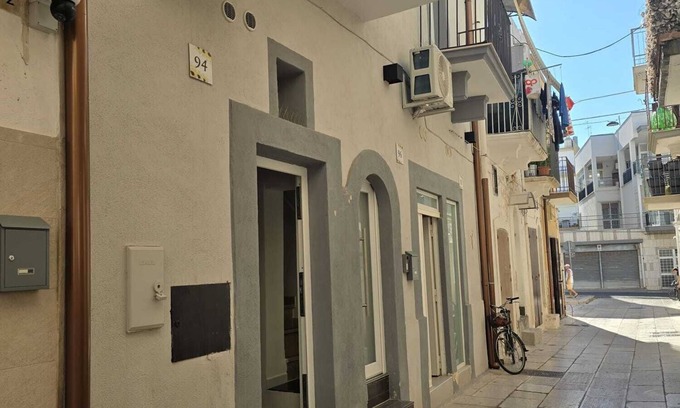Mola di Bari Casa | "Discover Puglia - Your vacation home for sun & soul" 4 min. from the sea