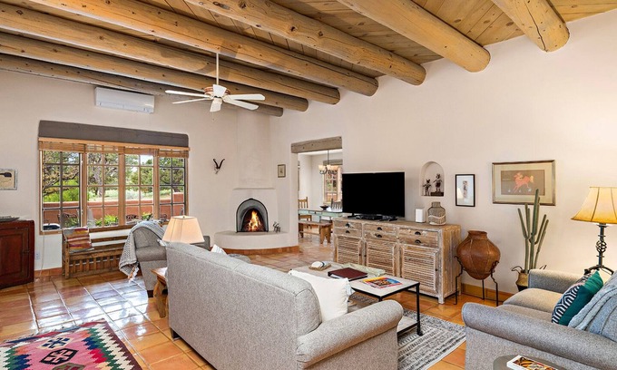 Quail Run Casa | Discover Santa Fe's Gem: Unwind at Quail Run 717 - Sleeps 4 Comfortably