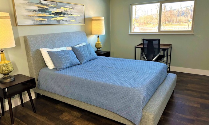 St. Maries Casa | Discover St. Maries charm in our spacious 3-bedroom retreat
