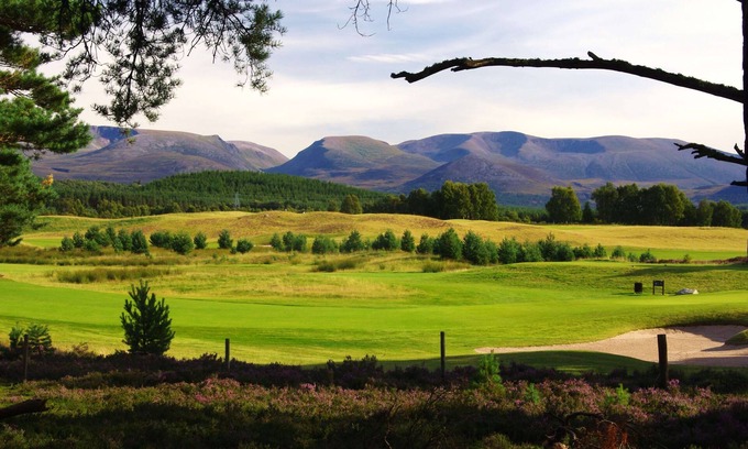 Aviemore Casa | Discover the charm of Munro View, a delightful two-bedroom semi-detached single-storey property that