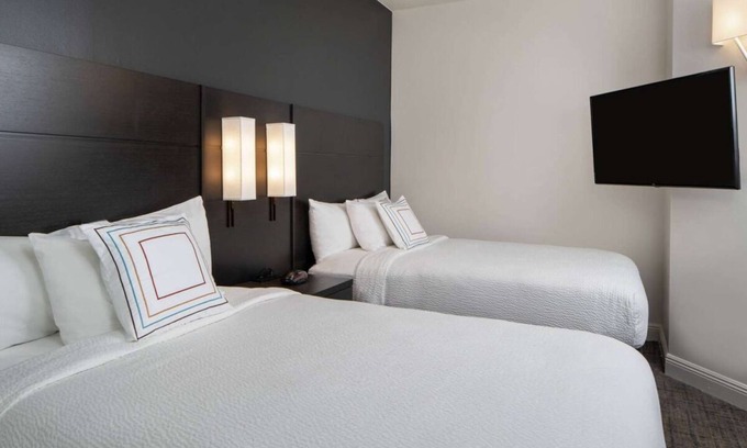 Arts/Warehouse District Complejo | Discover the Heart of New Orleans! Outdoor Pool, Free Breakfast, Pets Allowed!