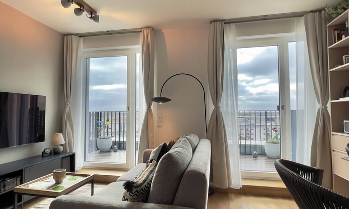 Schoenefeld Apartamento | Discover the view from the top!