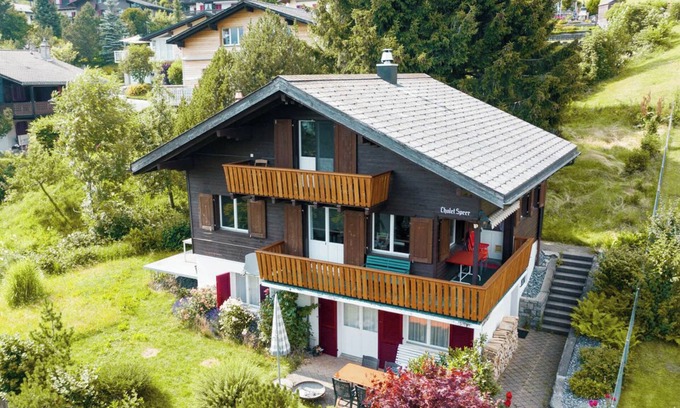 Amden Apartamento | "Discover Tranquil Comfort in the Heart of Scenic Amden"
