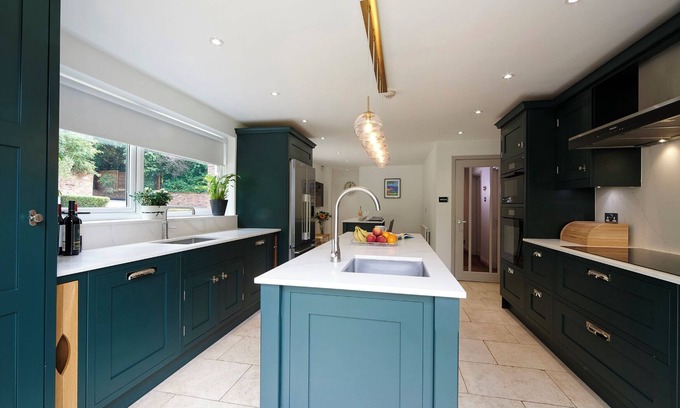 Trafford Casa | Discover Tranquillity In the heart of Bowdon