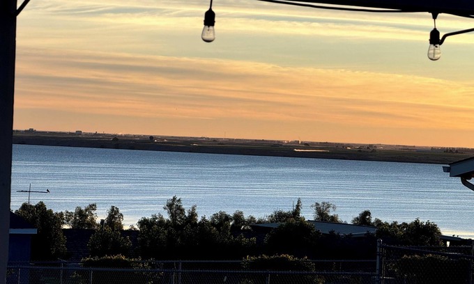Moses Lake Casa | ​Discover Your Perfect Getaway at Potholes Reservoir