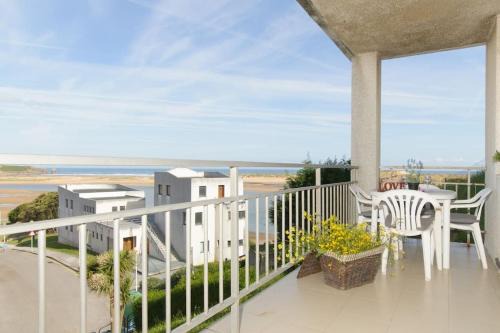 Mogro Apartamento | Disfruta puestas de sol increíbles, duerme escuchando el mar!