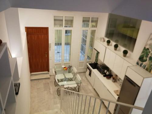 Triana Apartamento | Disfruta Sevilla desde Triana junto al río