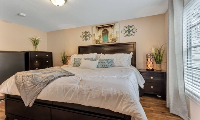 Boulevard Oaks Apartamento | ❤️ de Rice Village☀King Bed☀Netflix☀ WIFI☀4KTV☀W / D