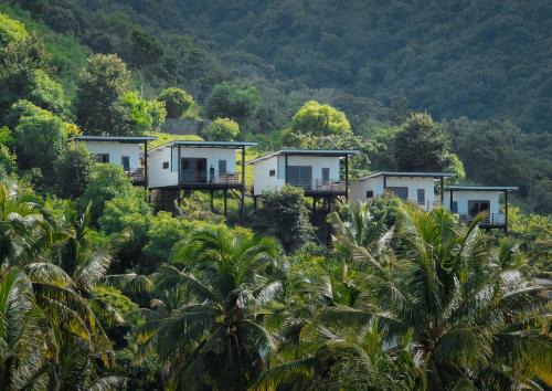 Selong Belanak Complejo | Disini Lombok ECO Sky House with Sea view