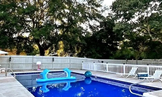 Conyers Casa | DISNEY+ HBO MAX, PRIVATE POOL, KING BED, E-ATLANTA