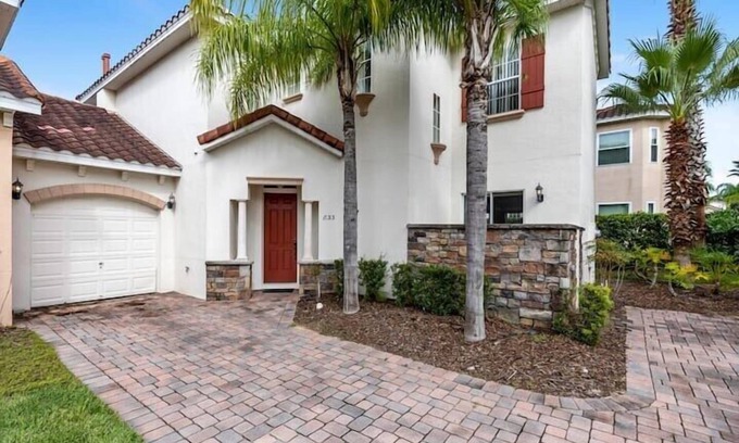 Hillcrest Estates Villa | Disney - Large 5 Bedroom Gated Mediterranean Home